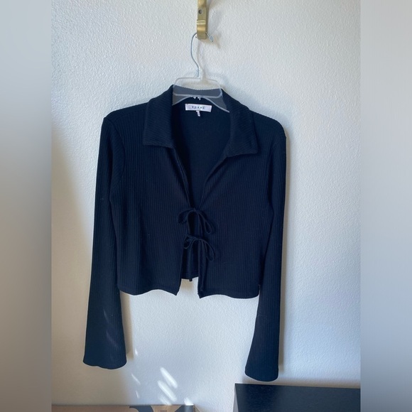 Frame Women’s Bell Sleeve Rib Polo Top Black Size Medium Tie Front Crop - Picture 2 of 8